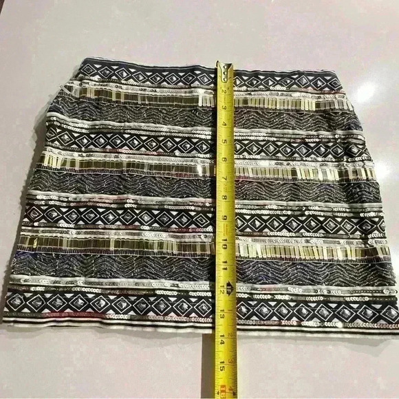 TWIK by SIMONS GOLDEN SHINNY FESTIVE MINI SKIRT  SIDE ZIPPER SIZE S - Picture 4 of 9